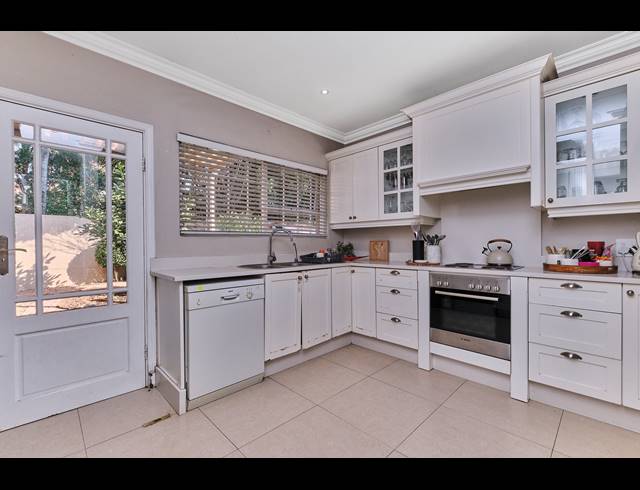 3 BEDROOM CLUSTER TO LET IN LONEHILL